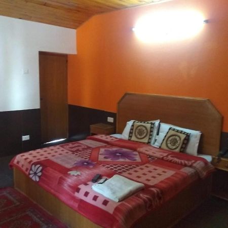 Hotel Hilltop Манали Экстерьер фото