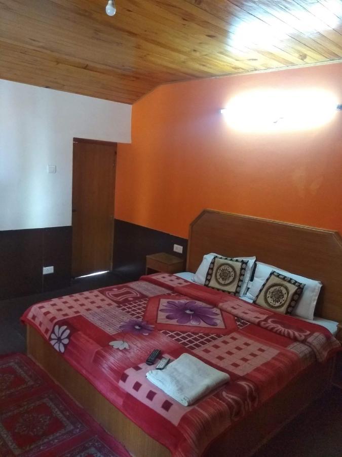 Hotel Hilltop Манали Экстерьер фото